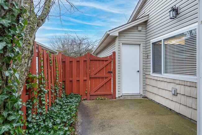 side patio - 746 Hilltop Ln