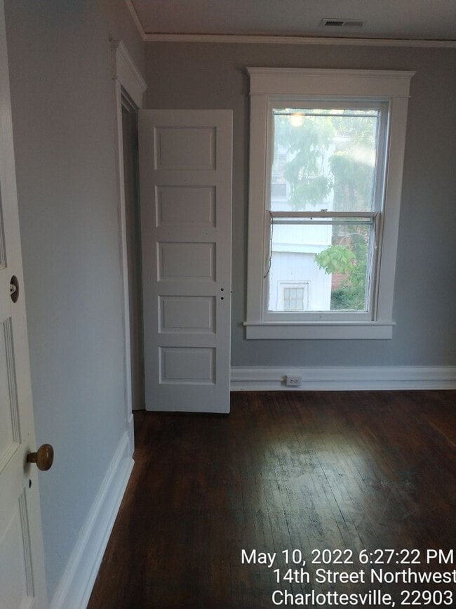 Building Photo - 403 14th St NW