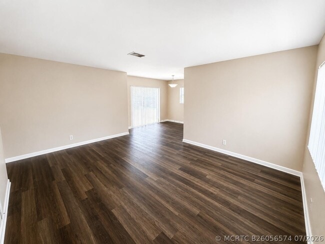 Building Photo - 4125 Woodside Dr