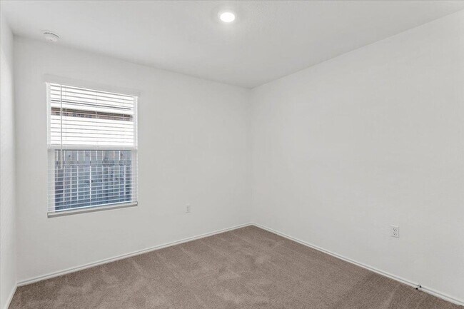 Building Photo - 17701 Sage Thrasher Dr