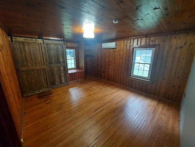 Building Photo - 4211 Yellow Mountain Rd