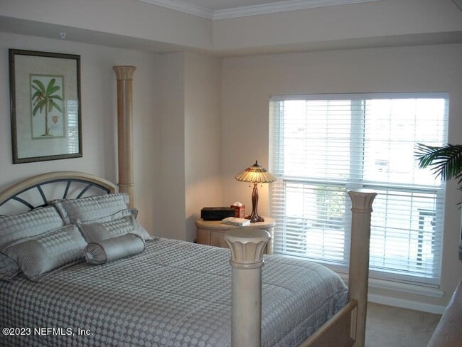 Building Photo - 400 E Bay St