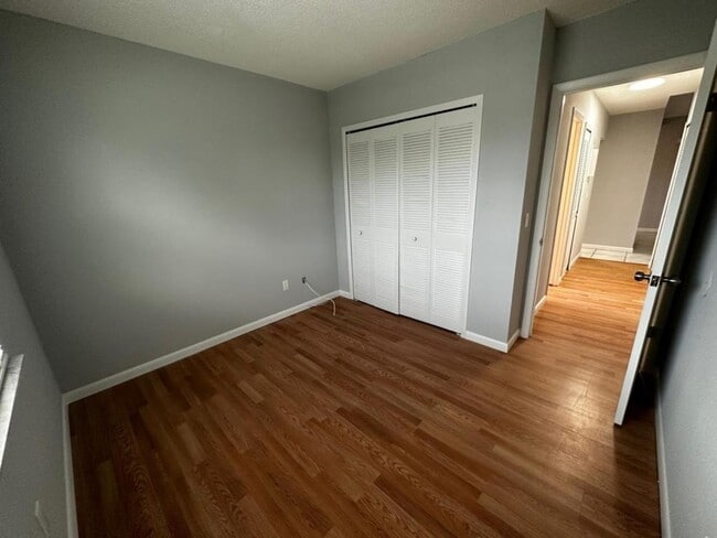 Building Photo - 46 N Fairfax Ave