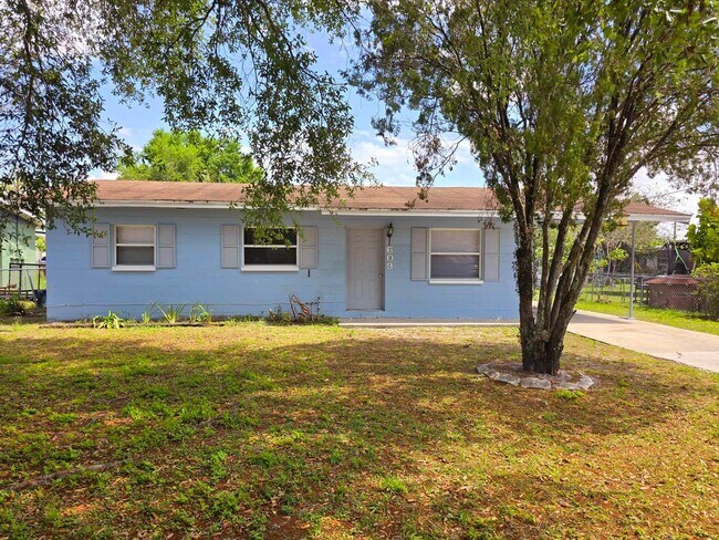 Primary Photo - 3 bed/1 bath now available for RENT