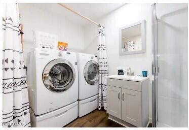 Building Photo - 1048 W 12th Pl