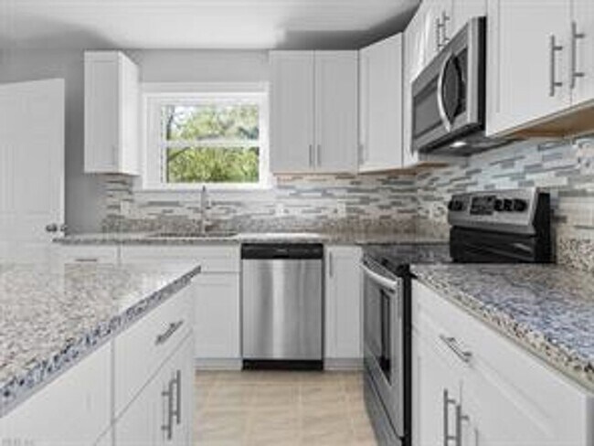 Building Photo - Check out this beautiful Cape Cod in the heart of Bayview!