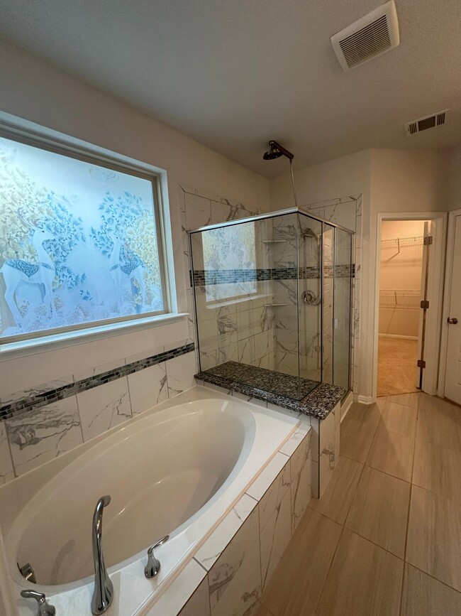 Building Photo - 2430 Castello Wy