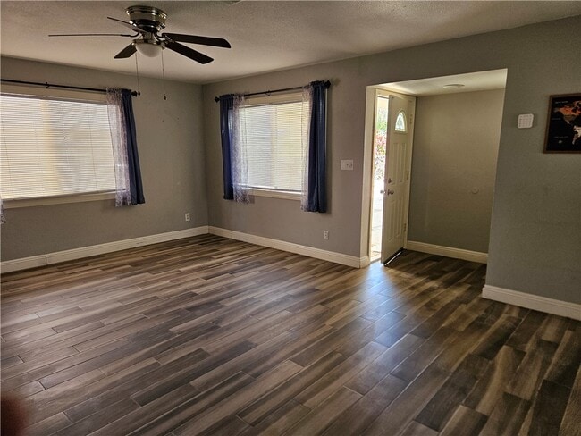 Building Photo - 1201 Puerta Vista