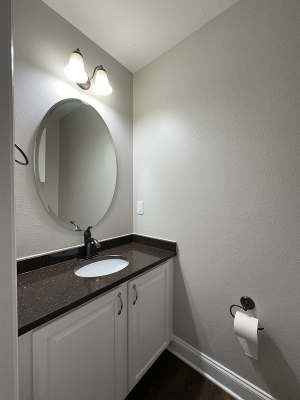 Building Photo - 1126 Maple Tree Ln