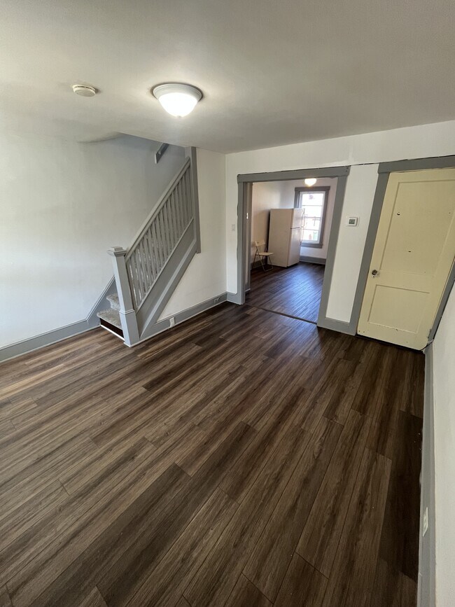 Building Photo - 605 Lehigh Ave