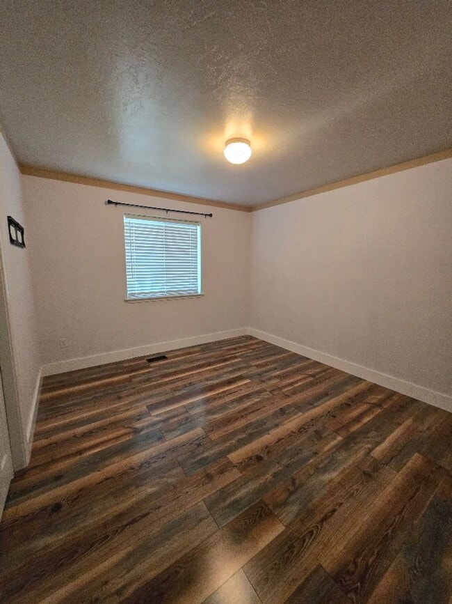 Building Photo - Lovely Meridian Home