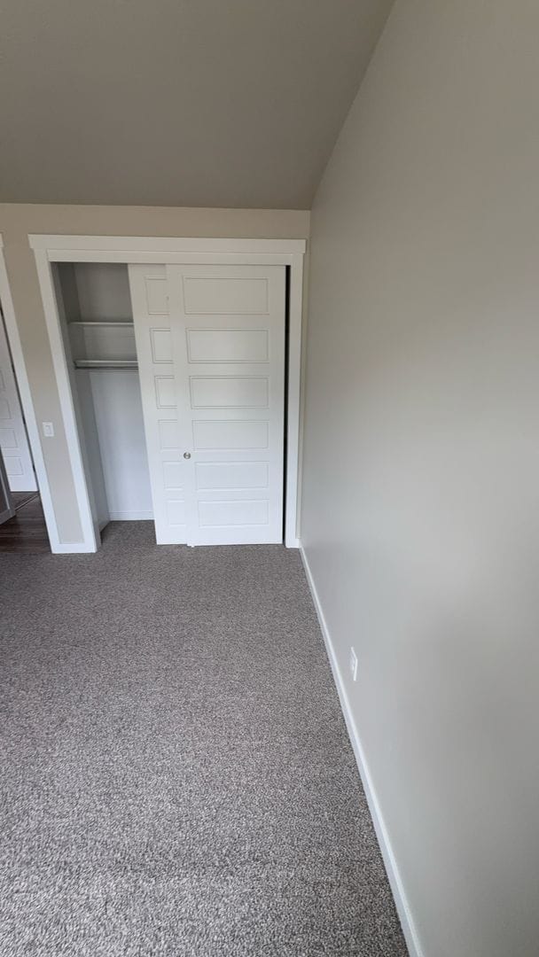 Building Photo - 5 Bedroom/3 Bathroom Harrisville!