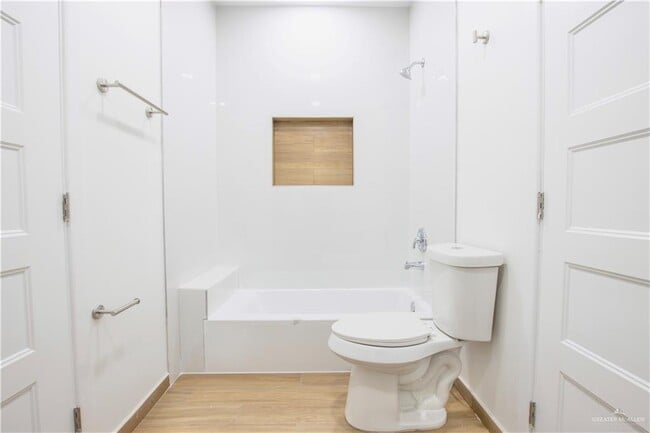 Building Photo - 23 Cassandra St