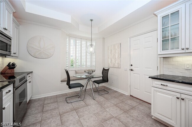 Building Photo - 900 L'Ambiance Cir