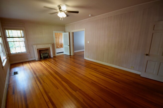 Building Photo - Large Home Close to Downtown Ruston