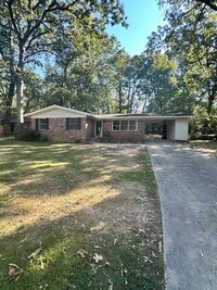 Building Photo - 201 Hiawatha Dr