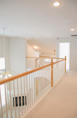 Building Photo - 511 Poplar Ln