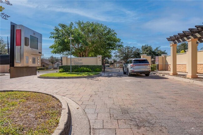 Building Photo - 27 El Rancho Rd