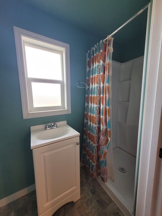 Building Photo - 435 Ash St