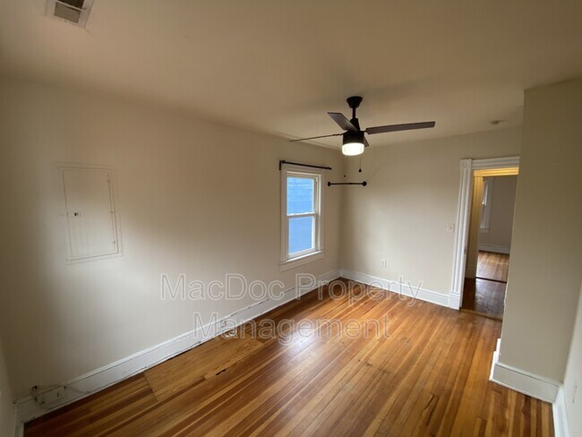 Building Photo - 320 Wolfe St