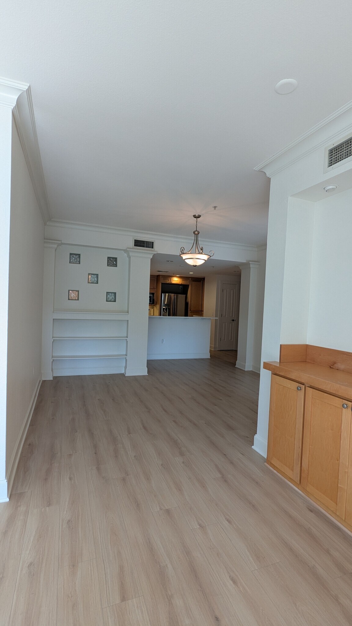 Dining room - 196 SE Spokane St