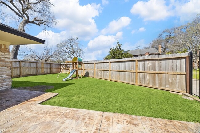 Building Photo - 4530 T C Jester Blvd