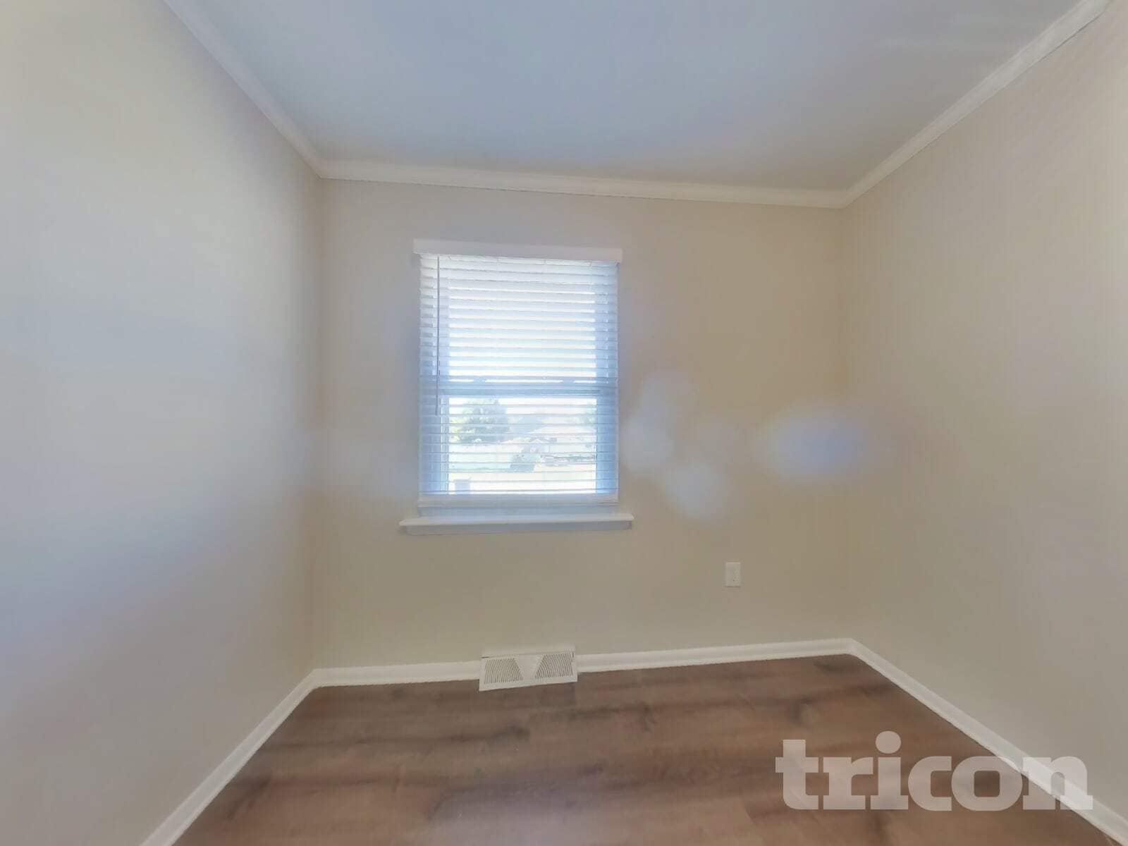 Building Photo - 9300 Overlook Cir