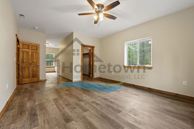 Building Photo - 4-Bedroom 2-Bathroom Home with Attached 2-Car Garage Available in Blanchard!