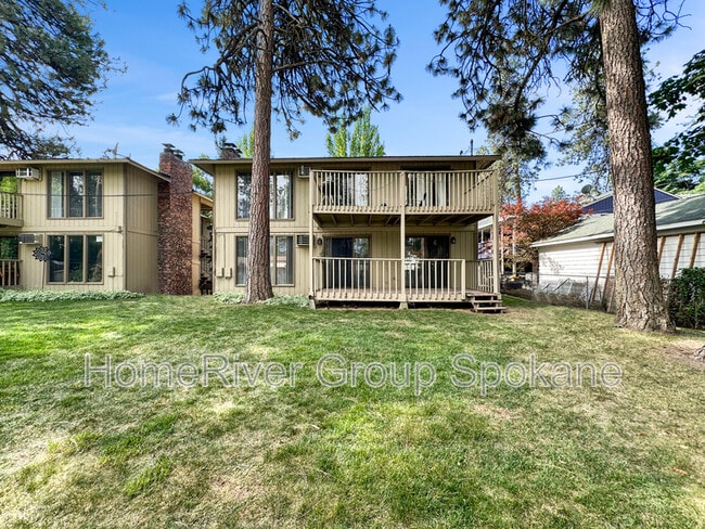 Building Photo - 1227 E 29th Ave