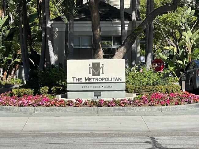 Primary Photo - Penthouse Condominium in a Prime Irvine Lo...