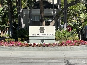 Building Photo - Penthouse Condominium in a Prime Irvine Lo...