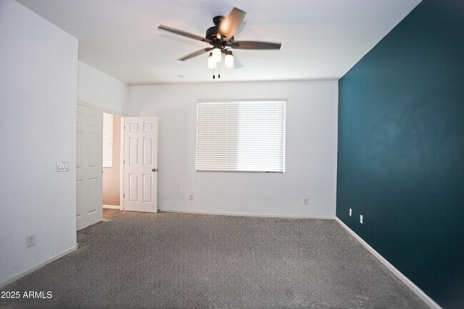 Building Photo - 1709 Grenadine Rd