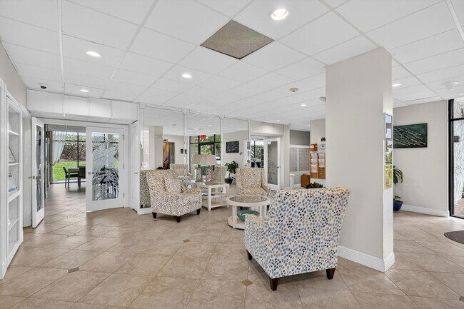 Building Photo - 9940 S Ocean Dr