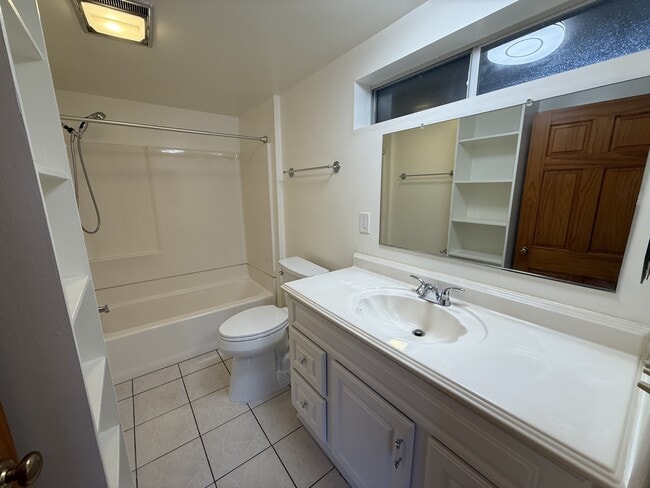 Building Photo - 1775 Atchison St