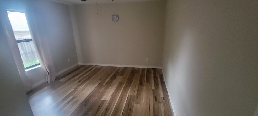 Bedroom 2 - 2185 N Normandy Blvd