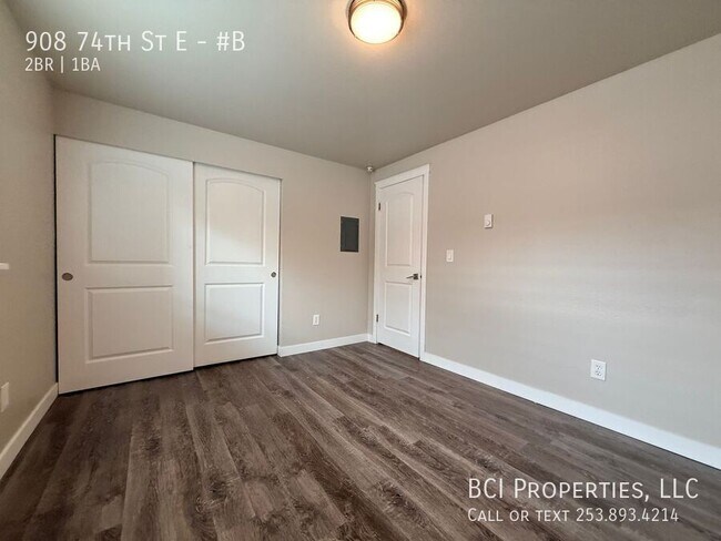 Building Photo - 908 74th St E