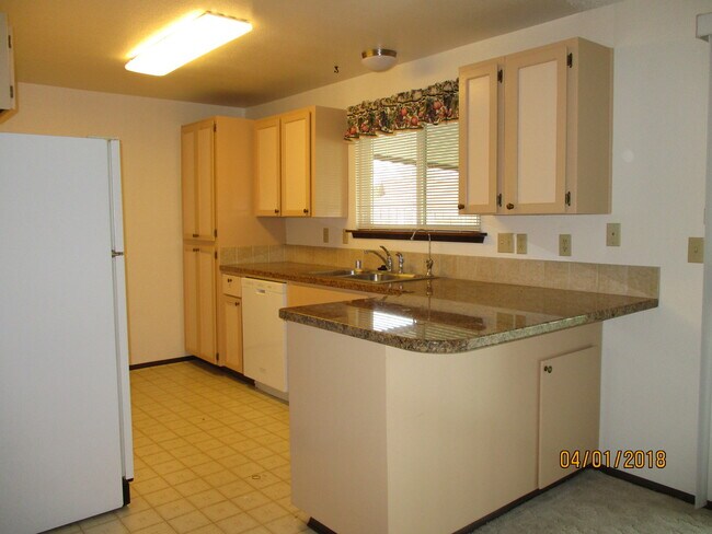 Building Photo - 2539 S Underwood St