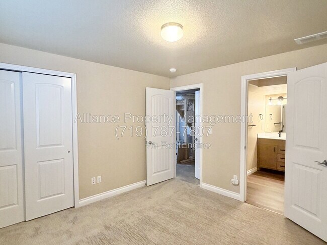Building Photo - 7270 Araia Dr