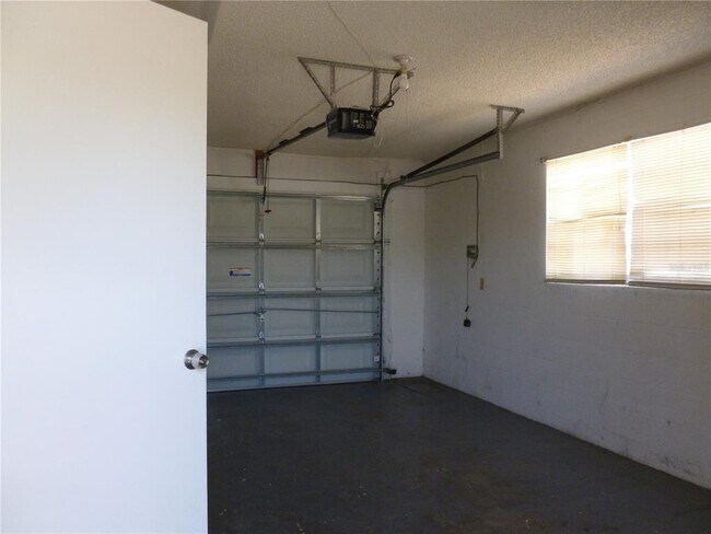 Building Photo - 5330 Springwood Rd