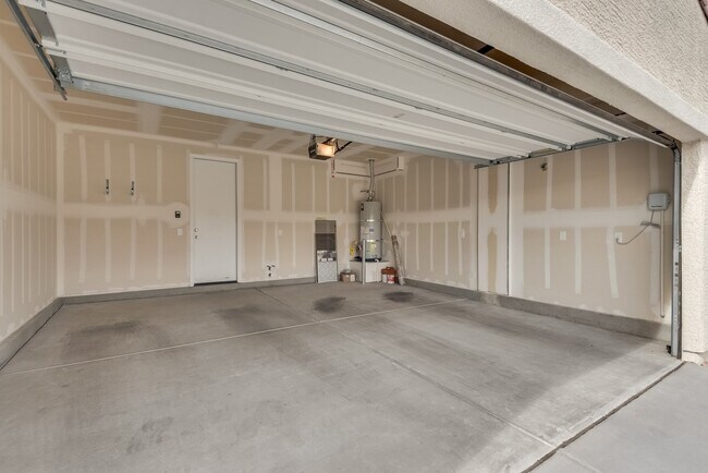 Building Photo - 6325 Conlon St