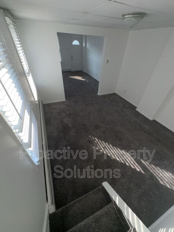 Building Photo - 415-417-417 17th Ave