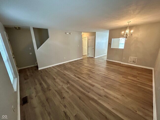 Building Photo - 3039 Armory Dr