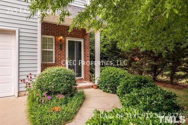 Primary Photo - 245 Plaza Dr