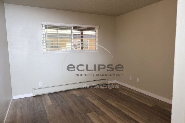 Building Photo - 450 Chipeta Ave