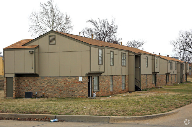 Building Photo - Western Pines Apartments