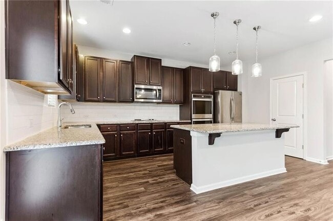 Building Photo - 5530 Mirror Lake Dr