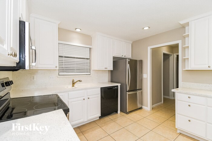 Building Photo - 8801 Coventry Ct