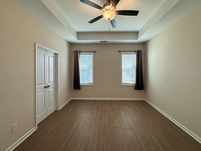 Building Photo - Stunning 3 Bed 2 Bath Home in Fayetteville