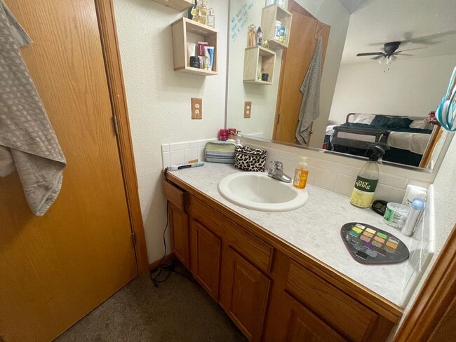 Building Photo - Beautiful 4 Bedroom Home in West Greeley – Available in May!