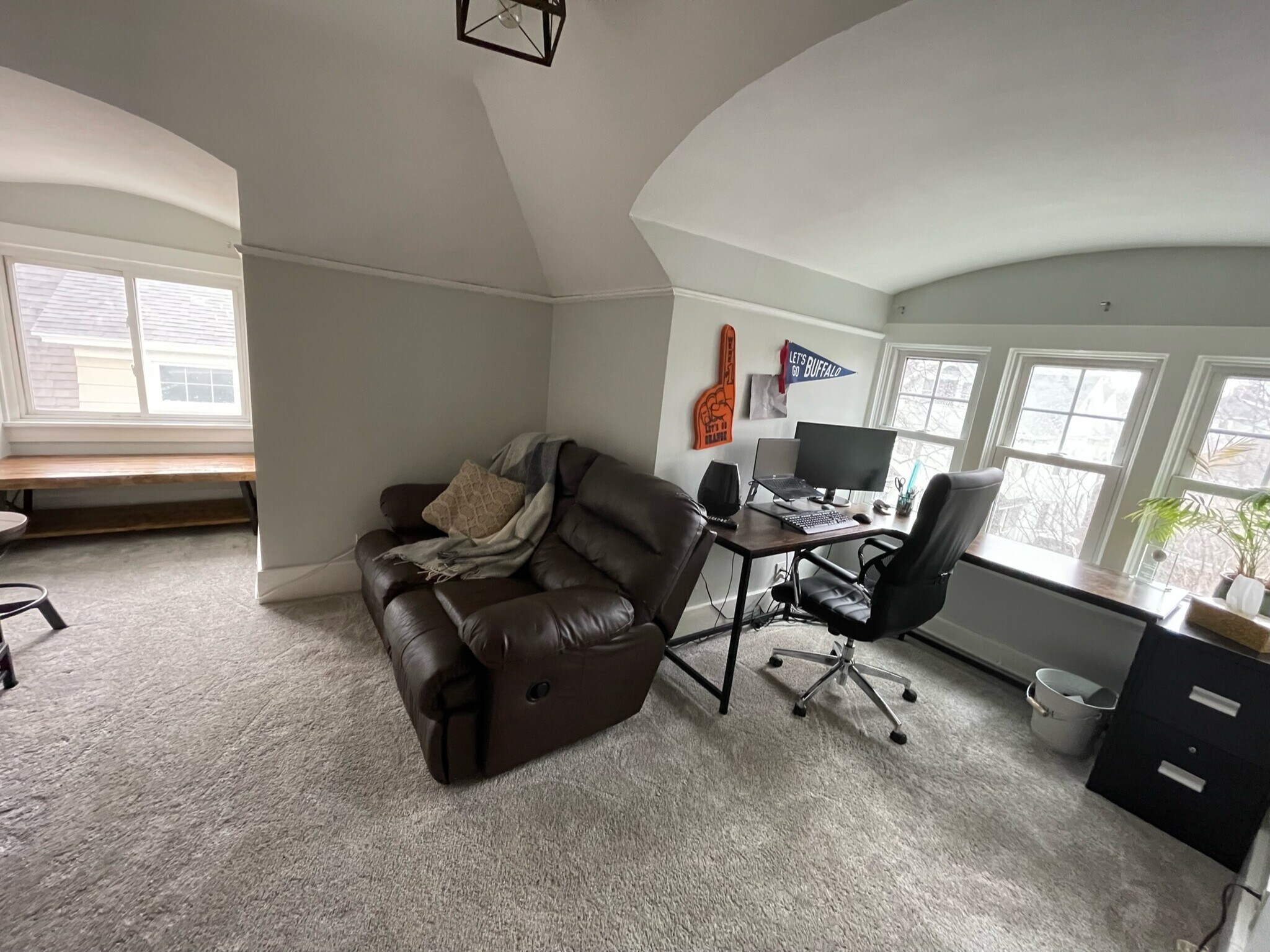 Bonus Office on 3rd floor - 252 Brunswick St